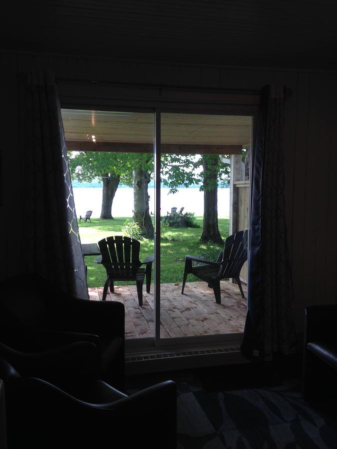 Auberge Les Blancs Moutons Saint-Laurent-de-l'ile d'Orleans Extérieur photo