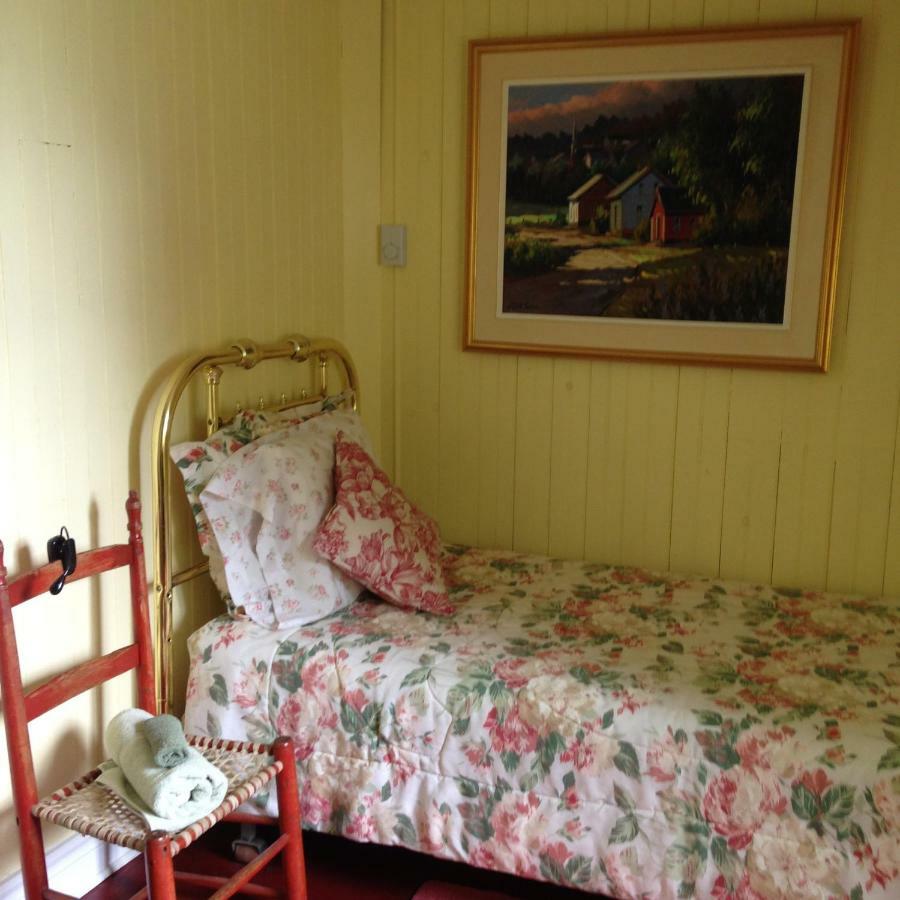 Auberge Les Blancs Moutons Saint-Laurent-de-l'ile d'Orleans Extérieur photo